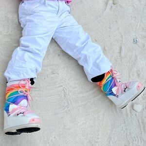 Authenic Moon Boots! Perfect For Winter/Snow. Toddler fashionable boots 🌈🏳️‍🌈
